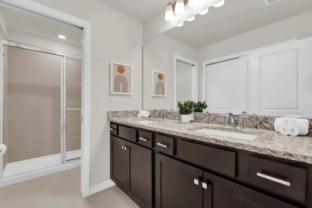 Upstay: 5BR Resort Home w Arcade & Private Pool