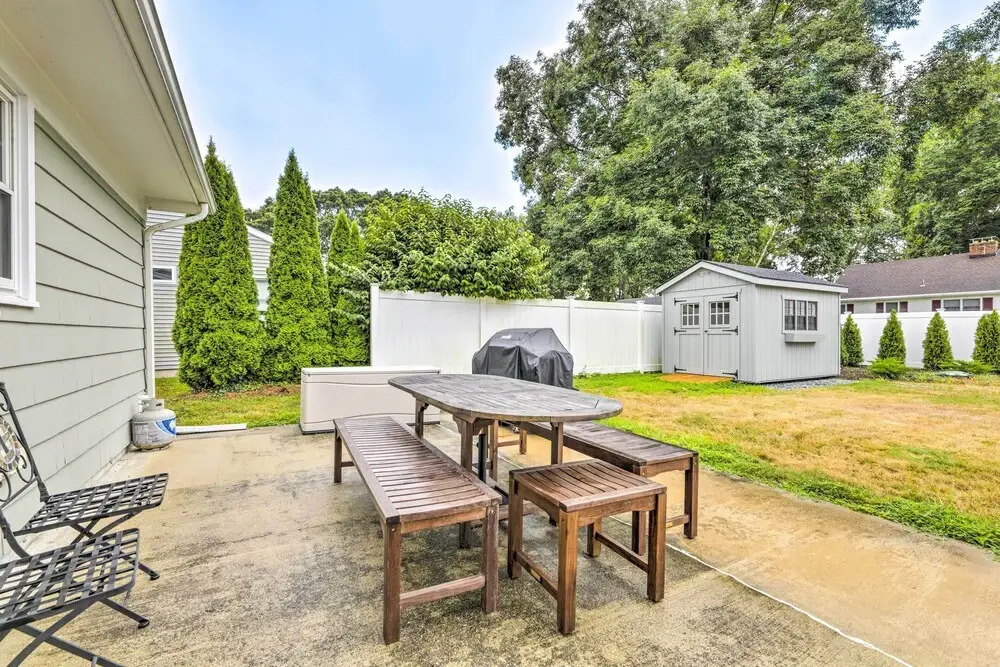 Charming Old Saybrook Cottage < 1 Mi to Beach