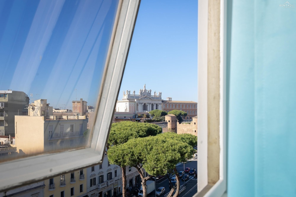 Rental in Rome Laterano View Apartment