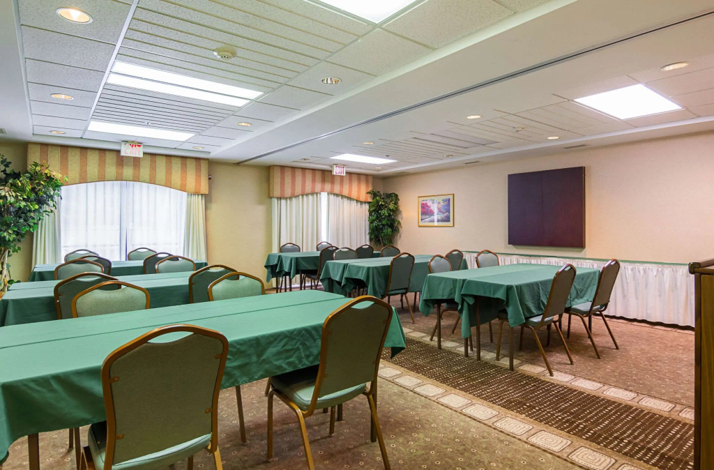 Quality Inn & Suites Kearneysville - Martinsburg