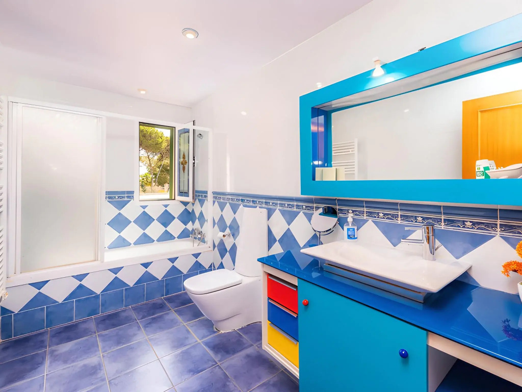 Tranquil Villa Stay in Tolleric