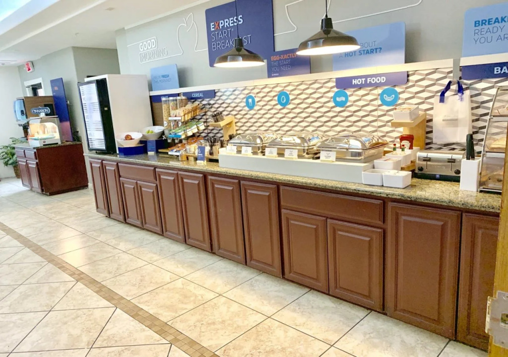 Holiday Inn Express Hotel and Suites Alice by IHG