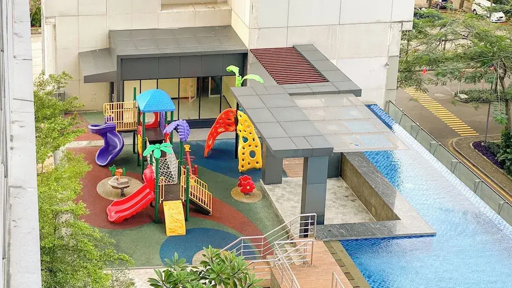 Spacious And Homey 2Br Apartment With Private Lift At The Kencana Residence