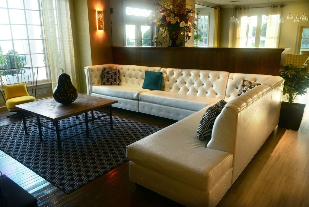White House Hotel