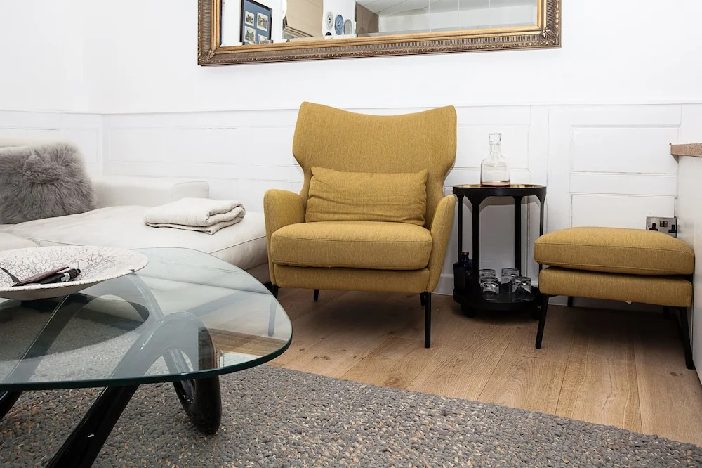 Luxurious 2 Bedroom Apartment In The Heart Of Old Street