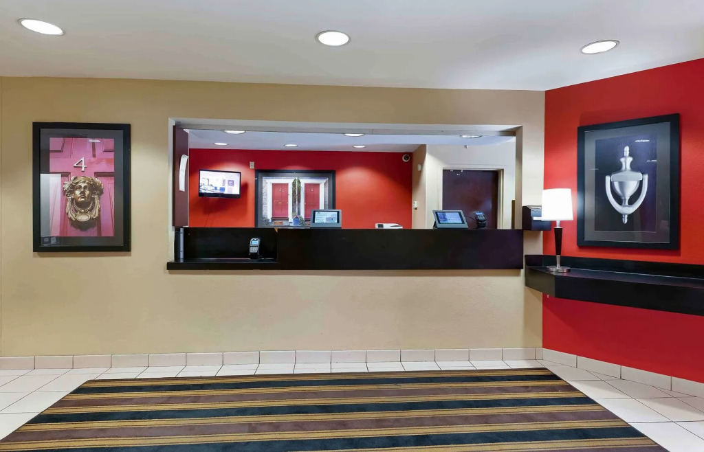 Sonesta Simply Suites Lansing