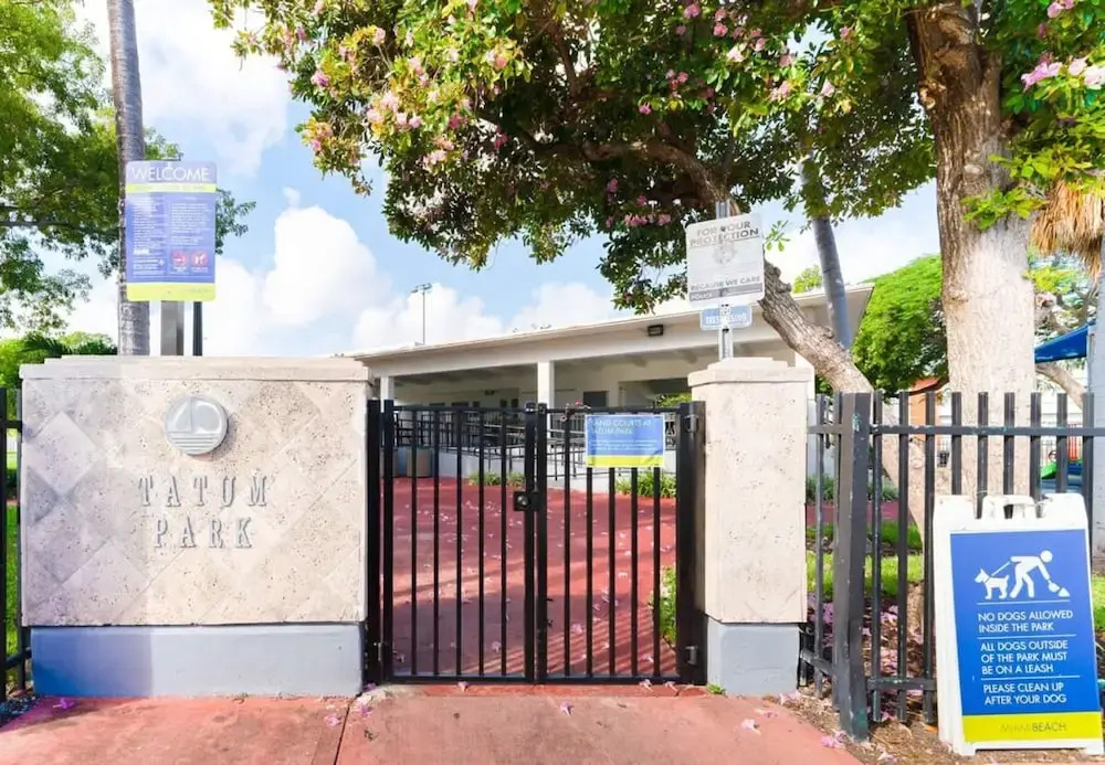 Studio 6min Walking to Miami Beach Pool Kitchen