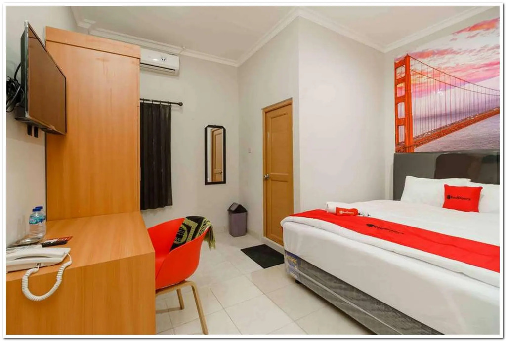 RedDoorz near JIEXPO Kemayoran 2