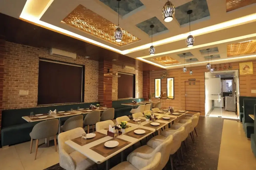 Hotel Srg Inn