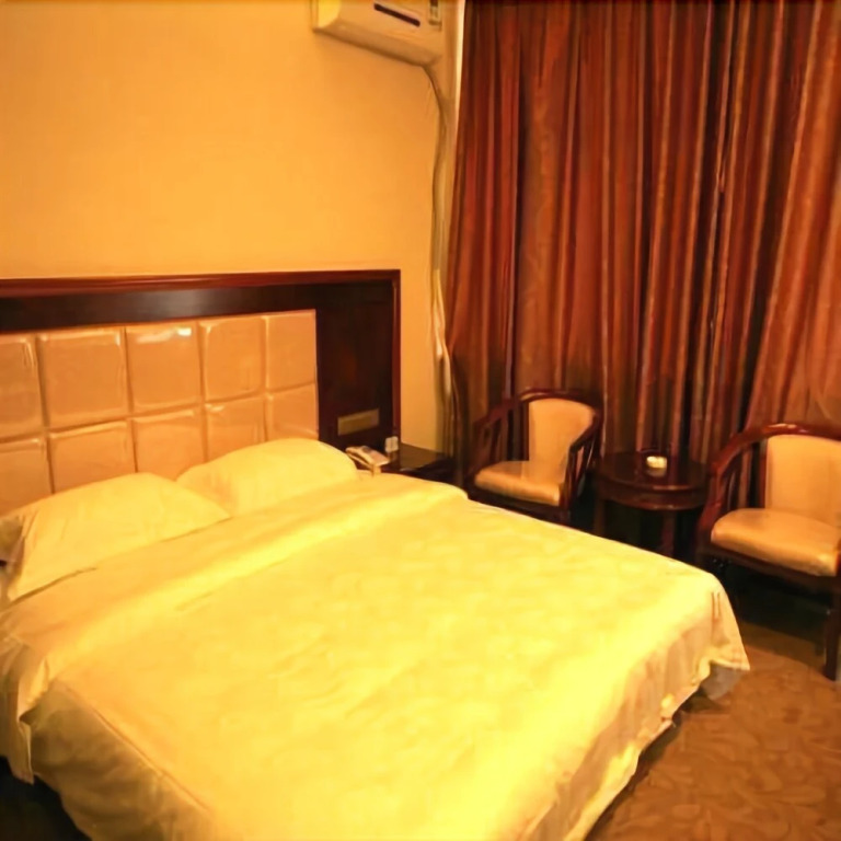 Lanzhou Huachen Hotel