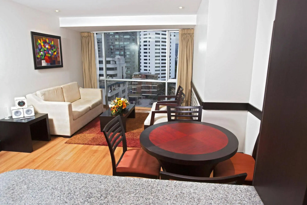 Lugano Suites Hotel