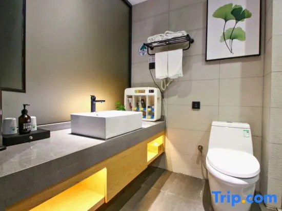 GreenTree Hotel (Fuyang Auto Parts City Convention and Exhibition Center)