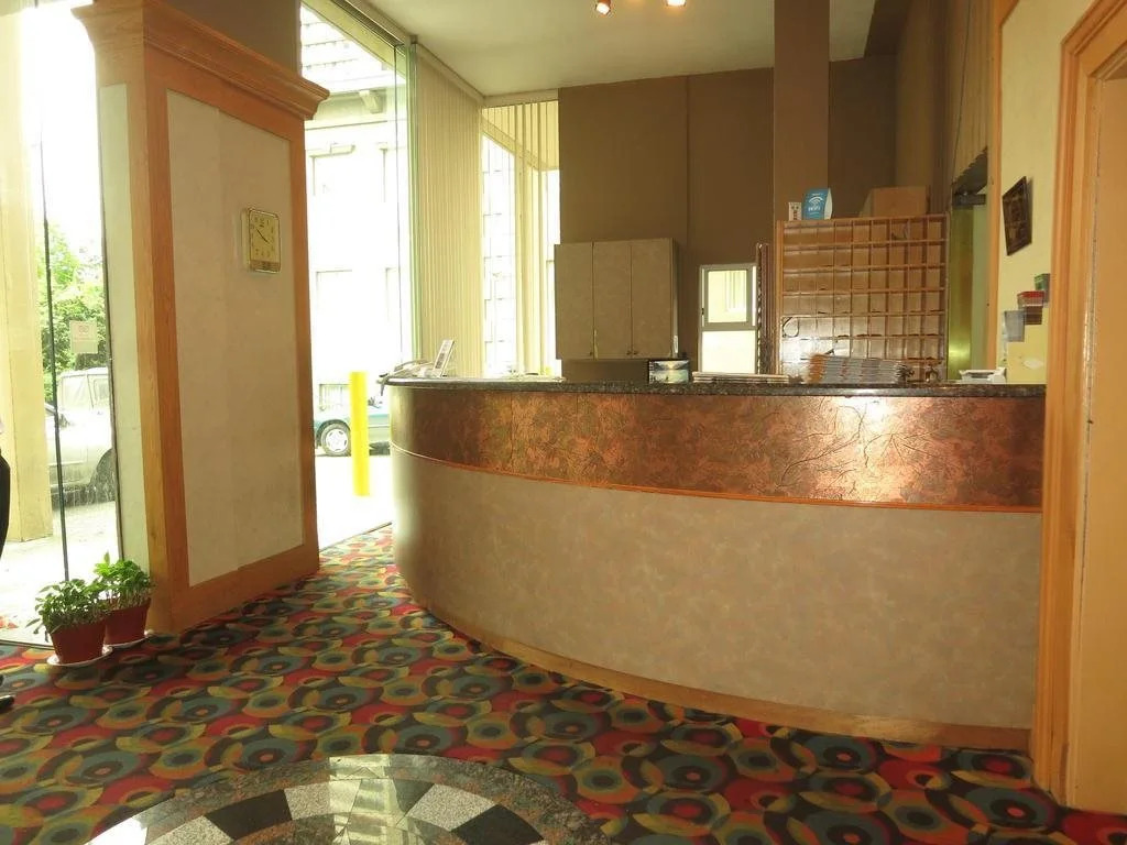 Tropicana Suite Hotel