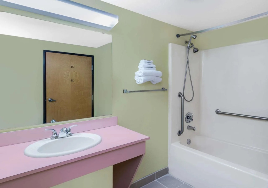 Coratel Inn & Suites by Jasper Newton