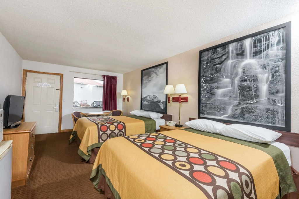 Super 8 by Wyndham Bridgeport/Clarksburg Area