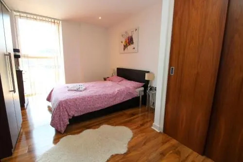 Media City LOWRY Apartment 4 Guests 2 Bed