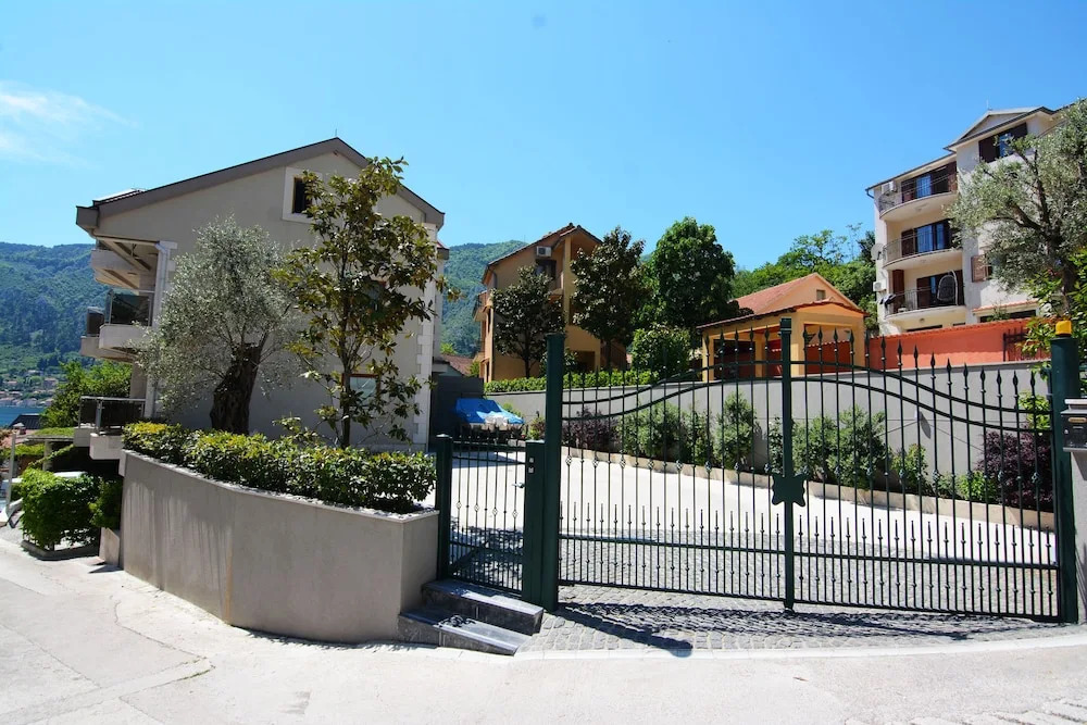 Apartments Olive