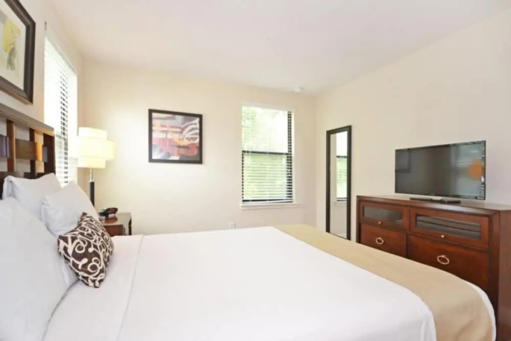 Fountains Retreat 4 Bedroom Condo by RedAwning
