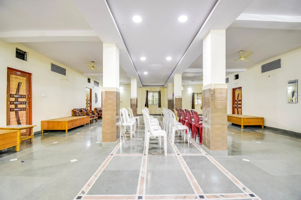 OYO 69787 Pathak Guest House