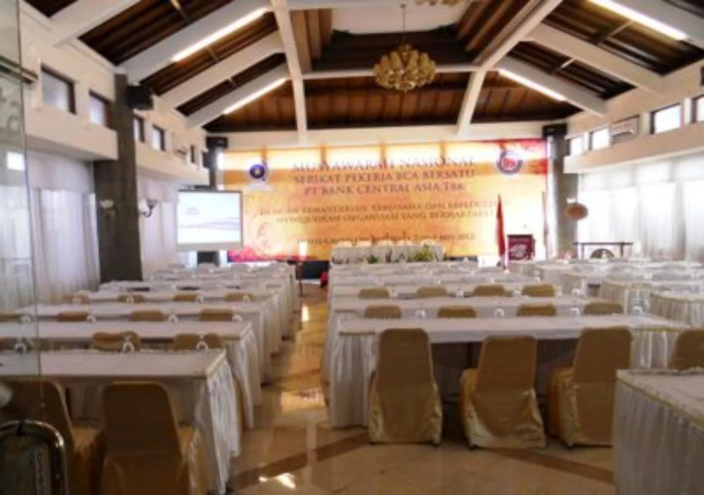 Grand Orchid Hotel
