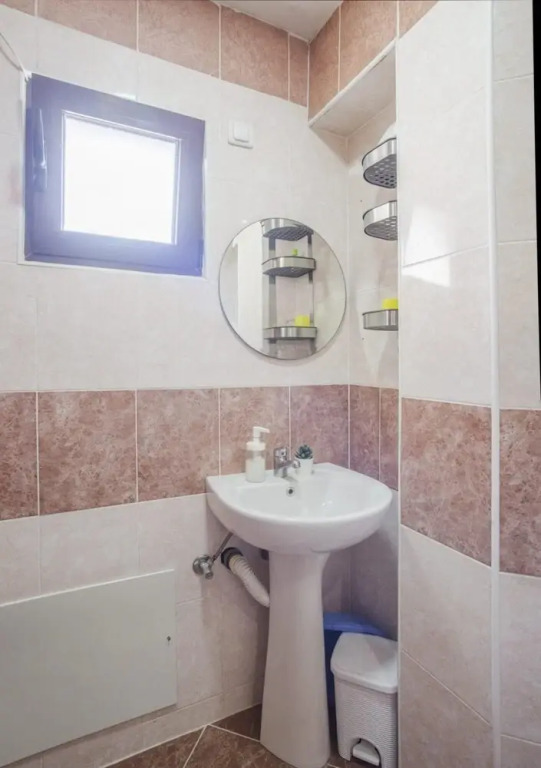 Chic Studio Flat With Balcony Near Beach in Tivat