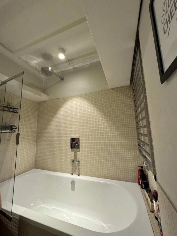 Industrial-chic 1BD Loft by the River Fulham!