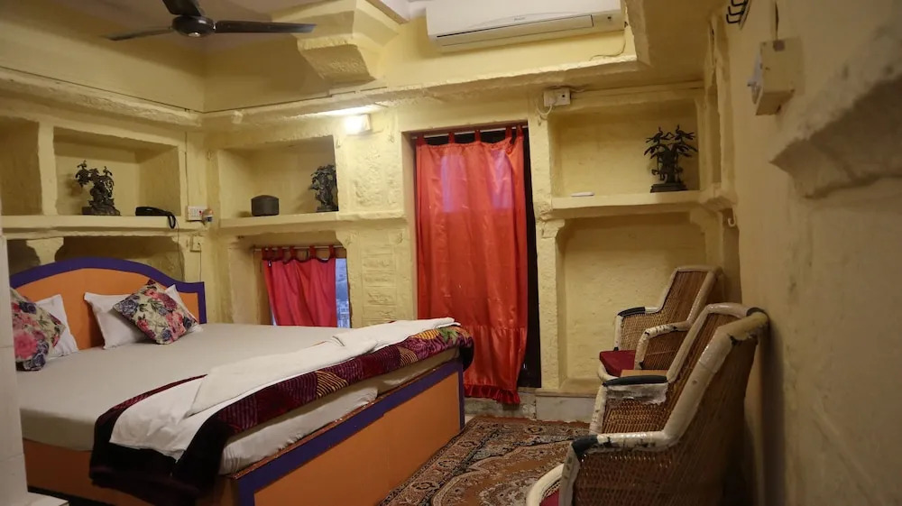 Vista Rooms at Old Royal Palace