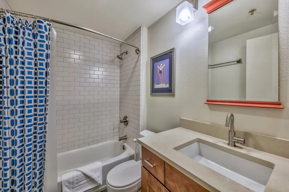 2br+ Loft Centrally Located Kirkwood Great Value 2 Bedroom Condo by RedAwning