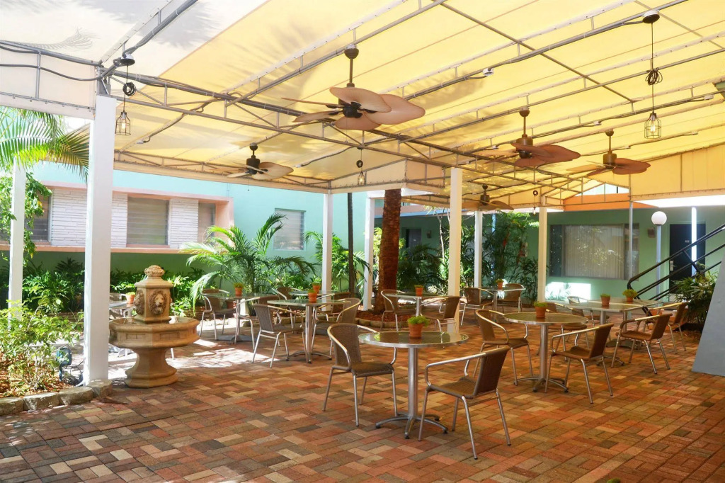 Victoria Park Hotel
