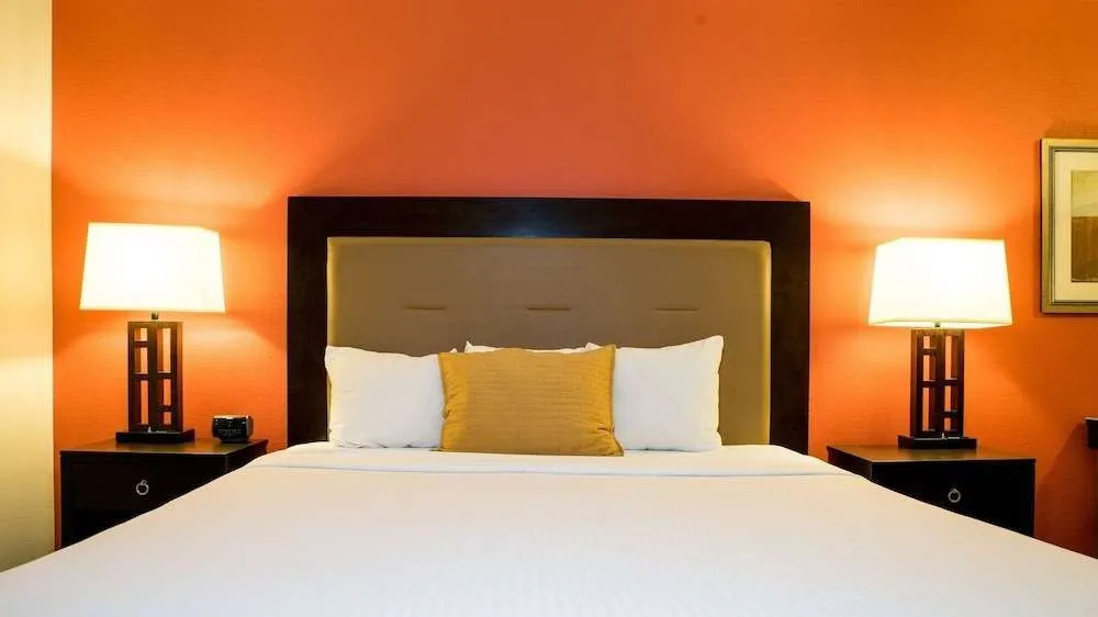 Anaheim Hills Inn & Suites