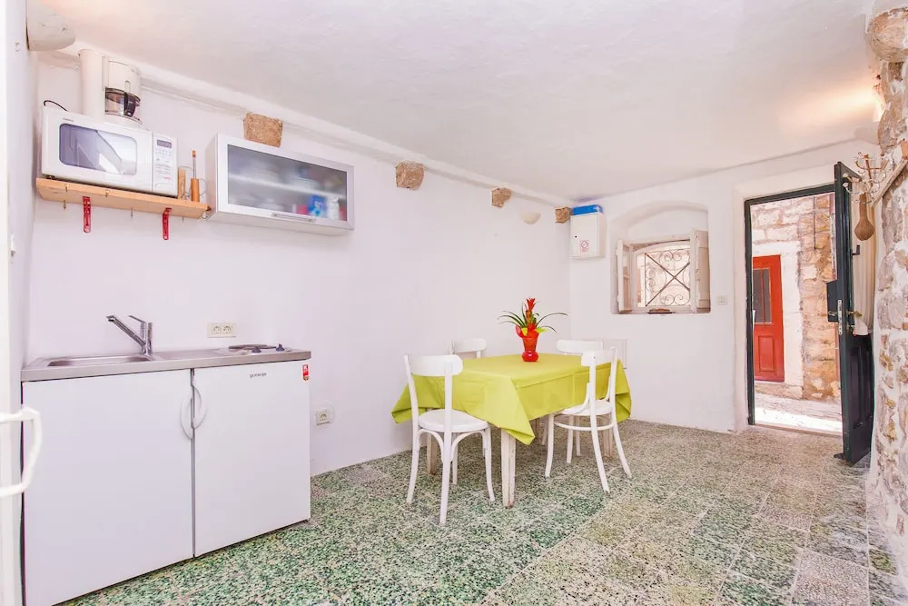 Peti Apartment