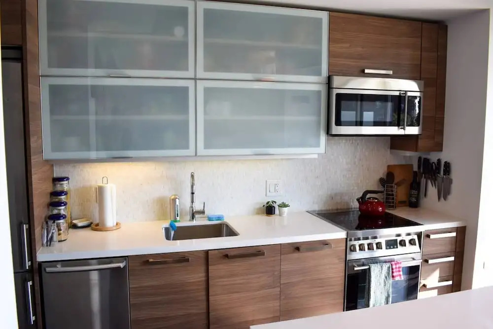 Modern Queen West 2 Bedroom and 2 Bathroom