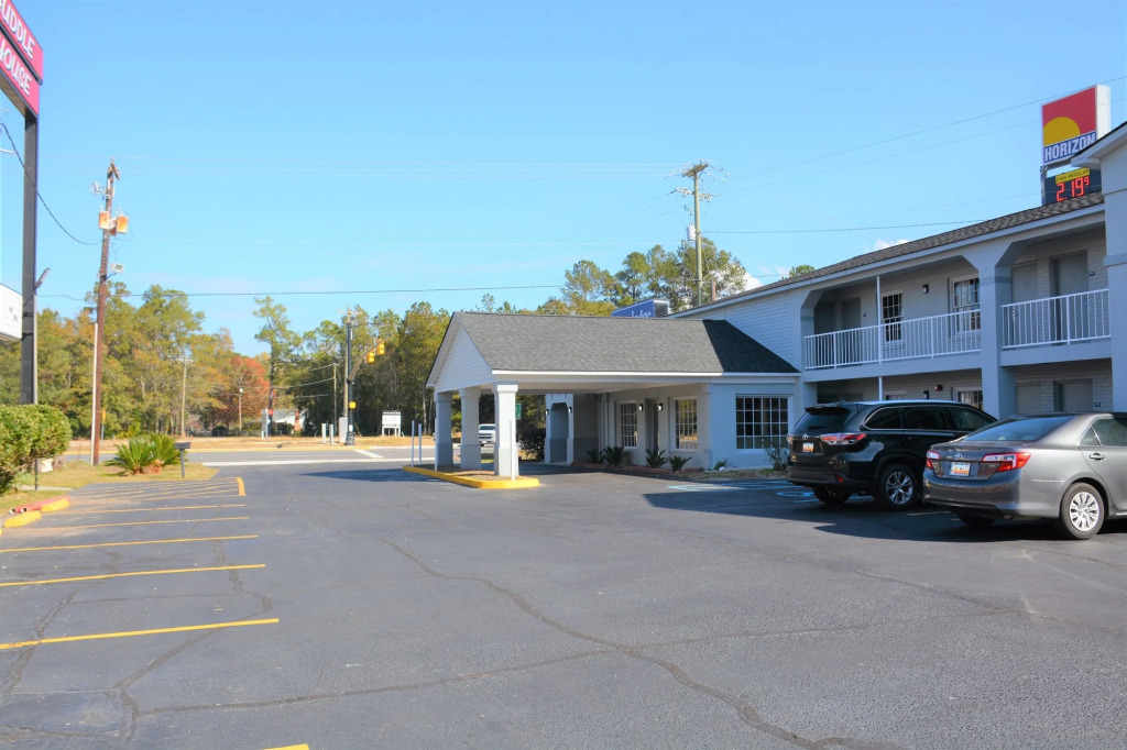 Travelodge by Wyndham Walterboro