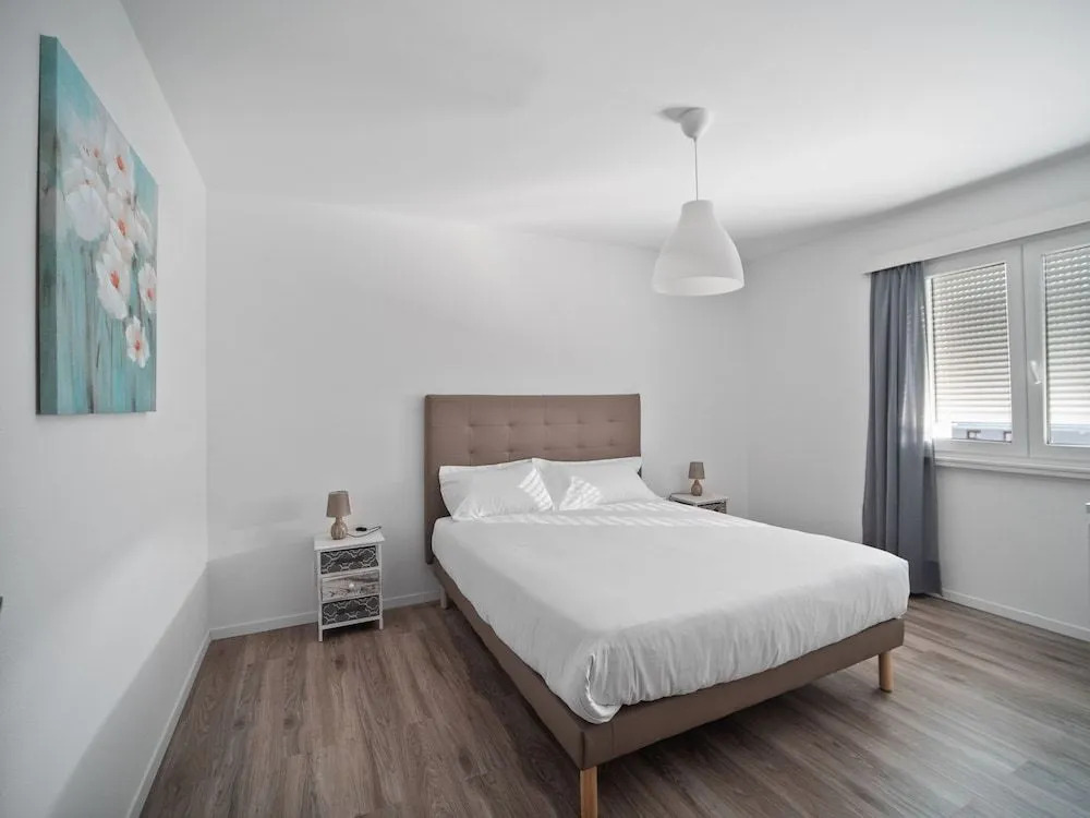 Caslano City Apartments