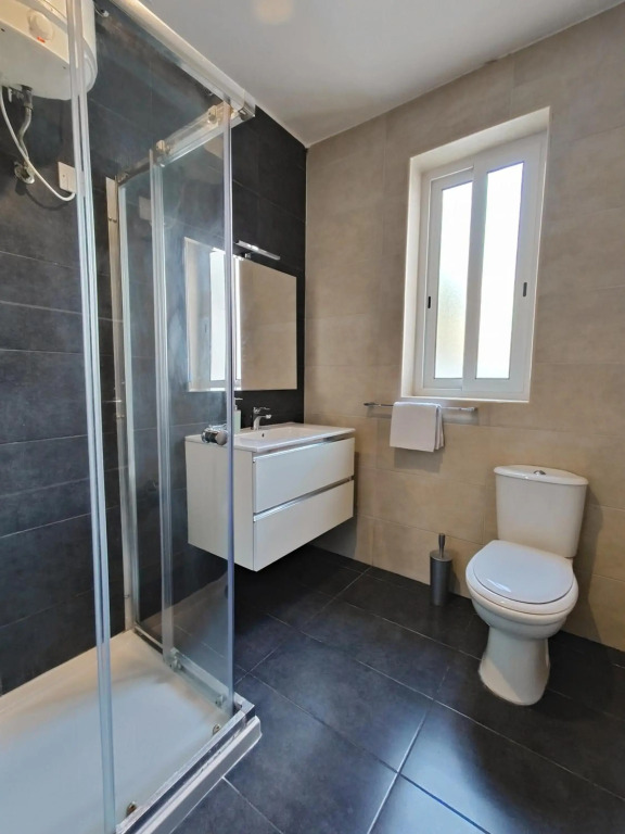 Large Central Apartment Near Valletta & Seafront