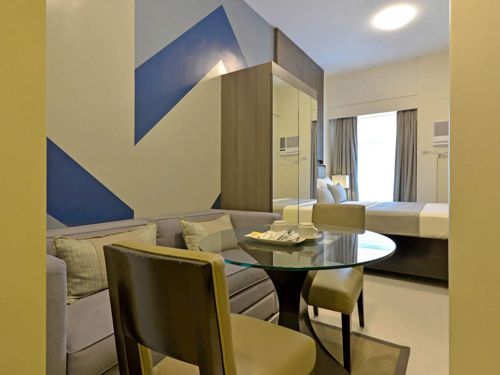 Currency Serviced Suites
