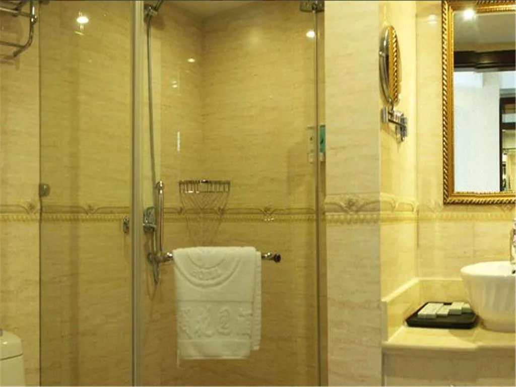 Super 8 Songjiang Rongle East Road