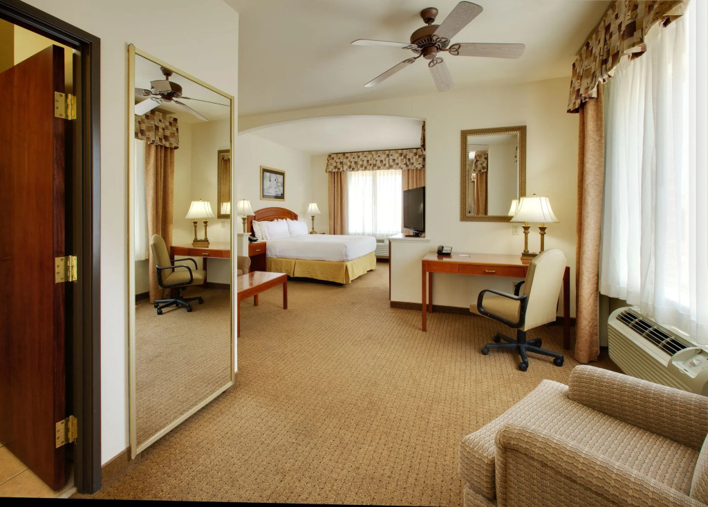 Holiday Inn Express Hotel & Suites Abilene Mall South by IHG