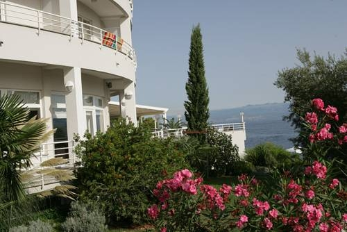 Hotel Pinia