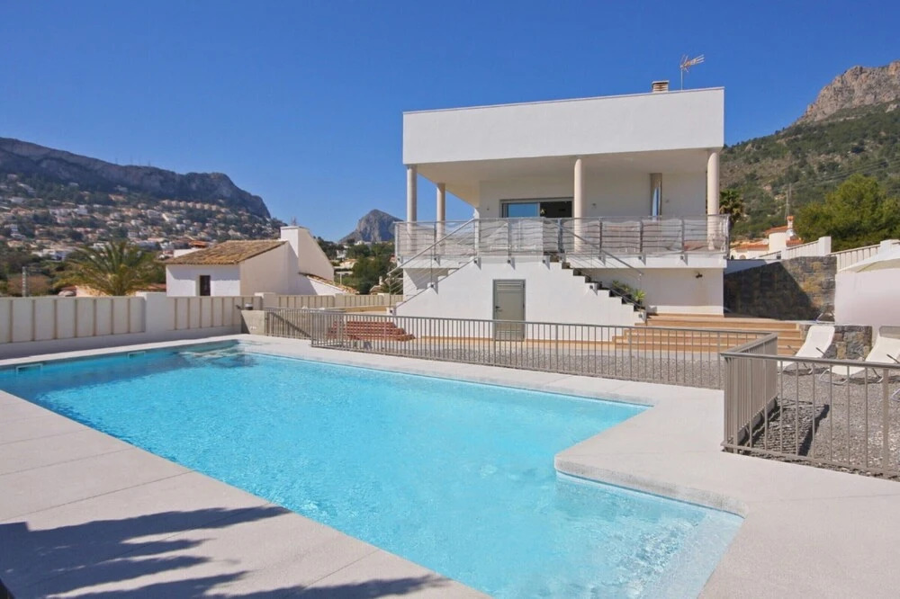 Villa - 5 Bedrooms with Pool, WiFi and Sea views - 105047