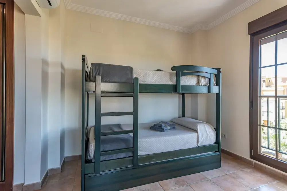 2-bedroom Apartment Near sea