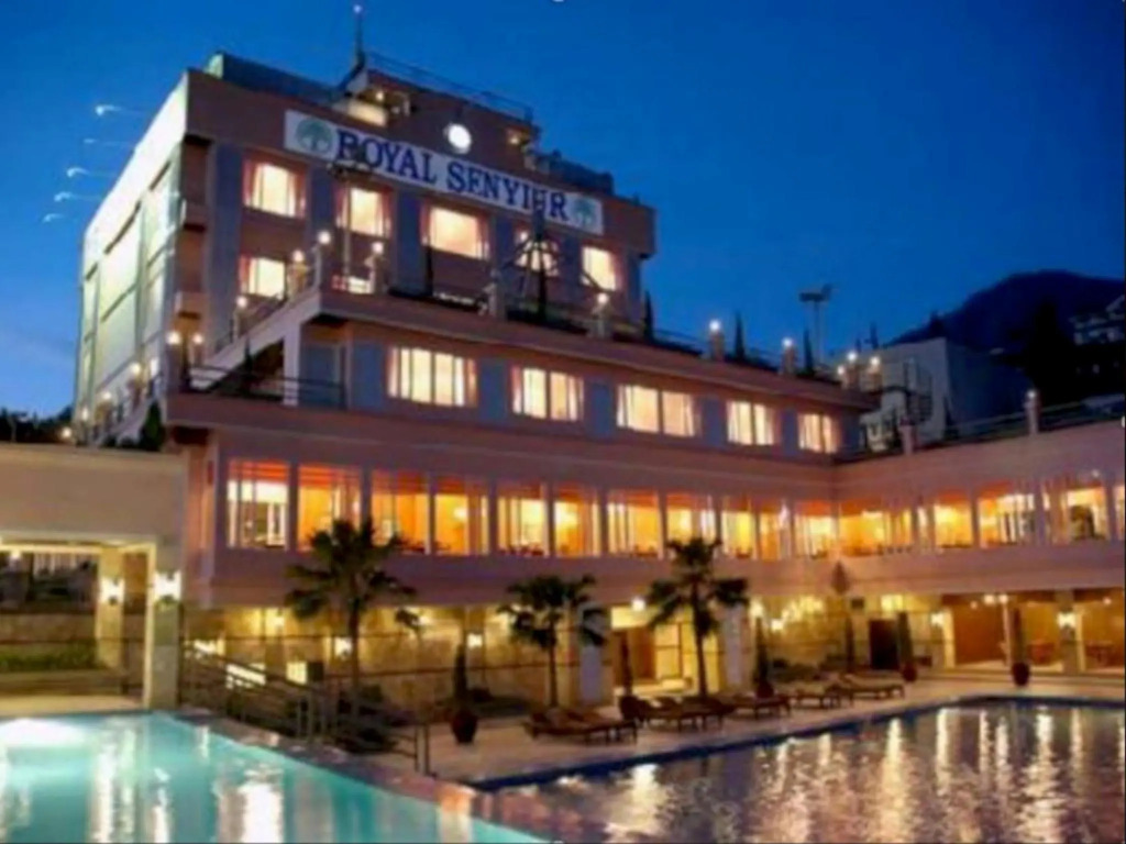 Royal Senyiur Hotel