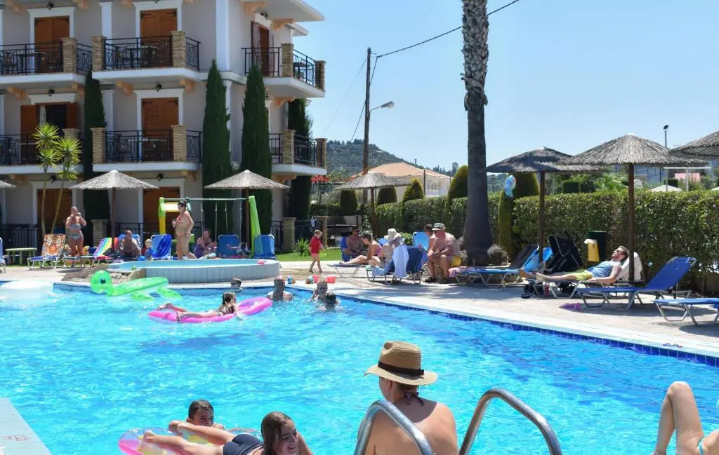 Katsaros Luxury Apts 5min walk to beach