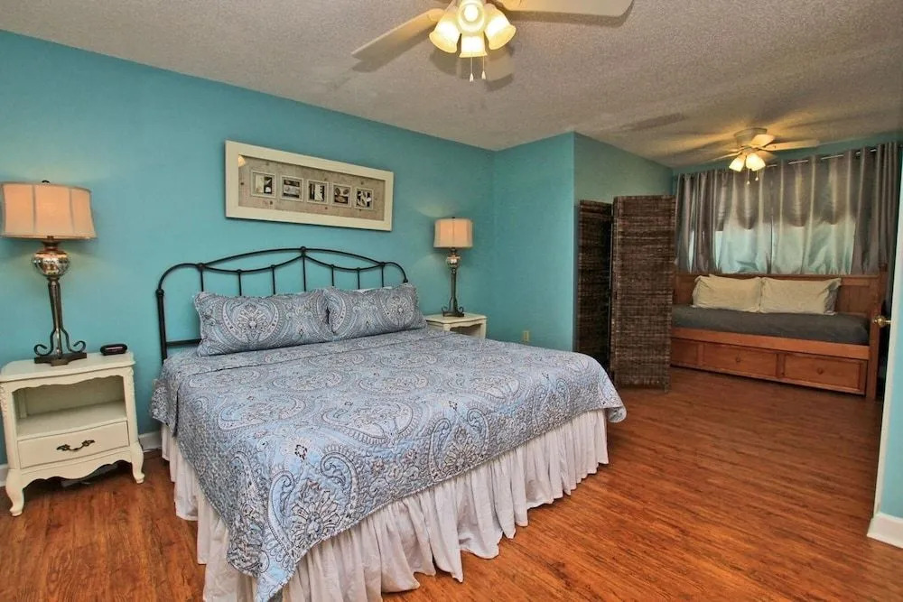 My Friend's Place by Youngs Suncoast