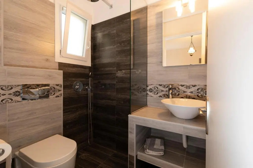 Litsa Rooms