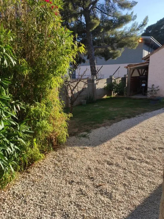 Joli studio au calme