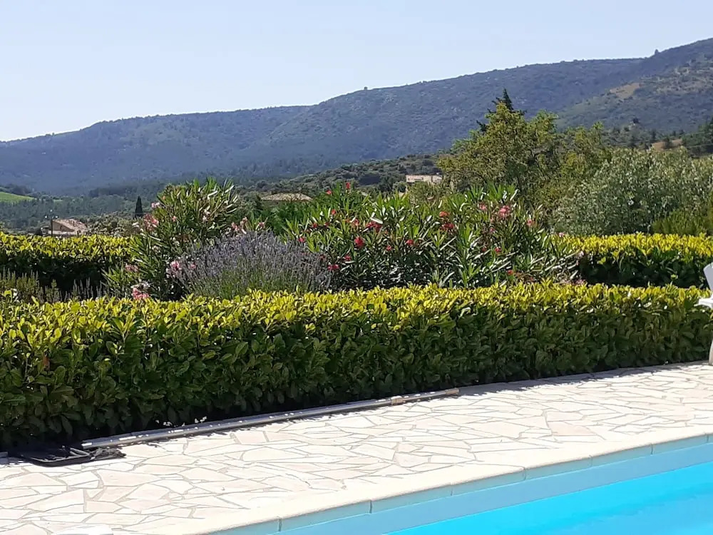 Modern villa in Camplong with private pool