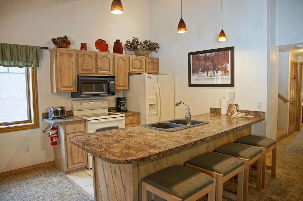 The Phoenix 102 [4-Bedroom] (202757-3657) Condo