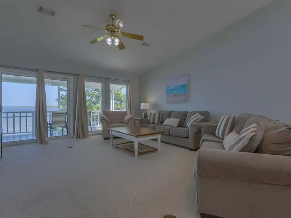 Dolphin Hideaway by Meyer Vacation Rentals