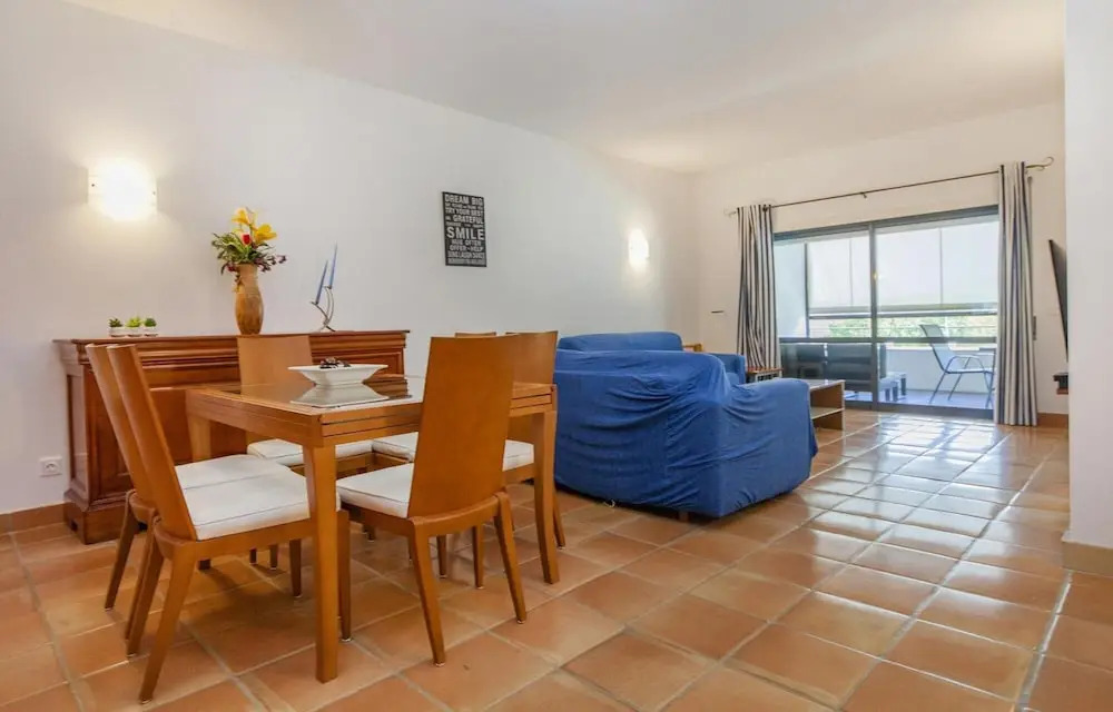 B39 - Marinapark 2 Bed Flat